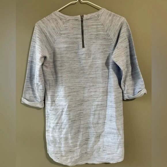Top shop. Size 4, light blue, 3/4 sleeve, ribbed textured. 1/4 back zip top - Picture 3 of 5